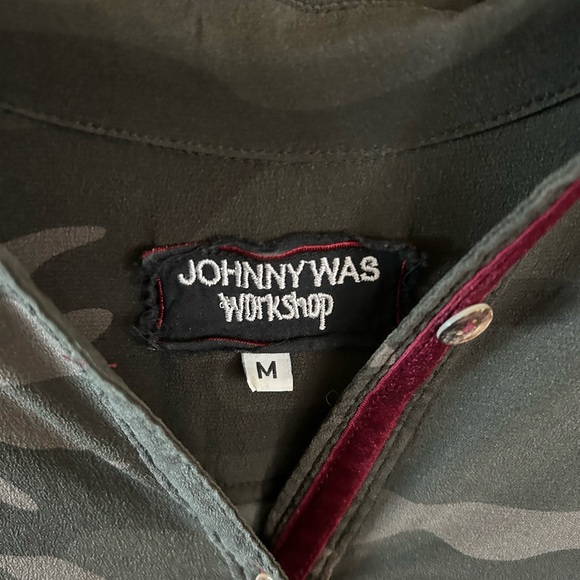 Johnny Was Velvet Floral Embroidered Camo Shirt - Picture 5 of 6